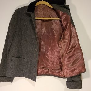 Vintage Short Gray Blazer/Jacket w/Velvet Collar